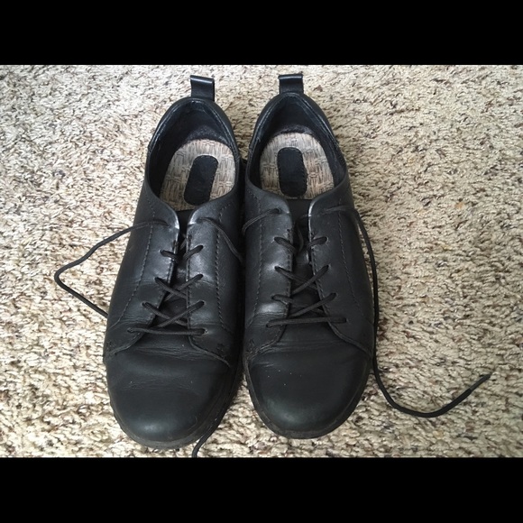 Born sneakers/tennis shoes! - Picture 2 of 4